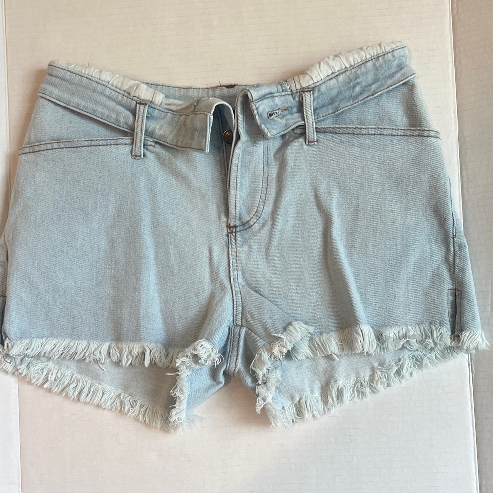Casual Light Blue Frayed Hem Jean Shorts